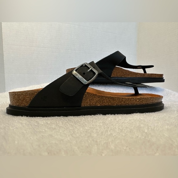 Bearpaw men’s sandal w/contour leather footbed, rubber sole, slightly cushioned. - Picture 9 of 13